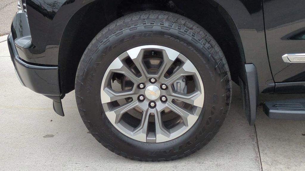 Thumbnail: 2023 Chevrolet Silverado 1500 - 12