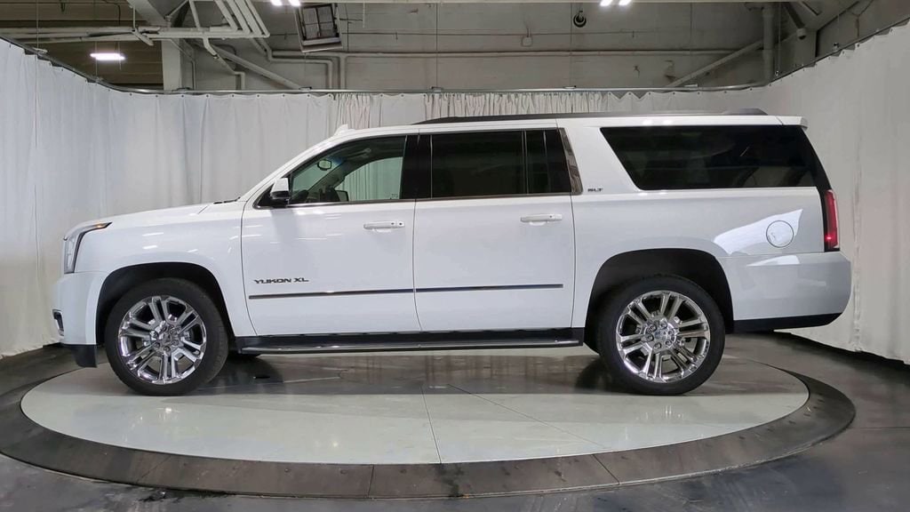 Thumbnail: 2023 Chevrolet Tahoe - 6