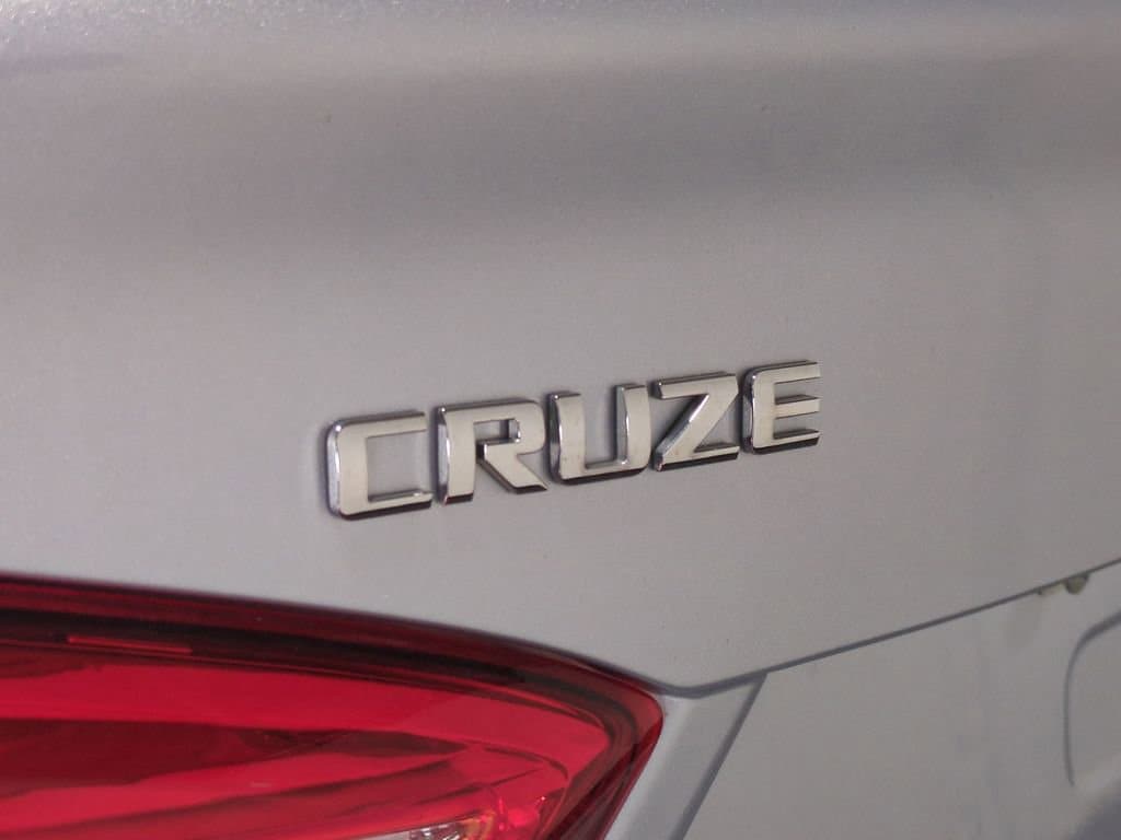 Thumbnail: 2017 Chevrolet Cruze - 12