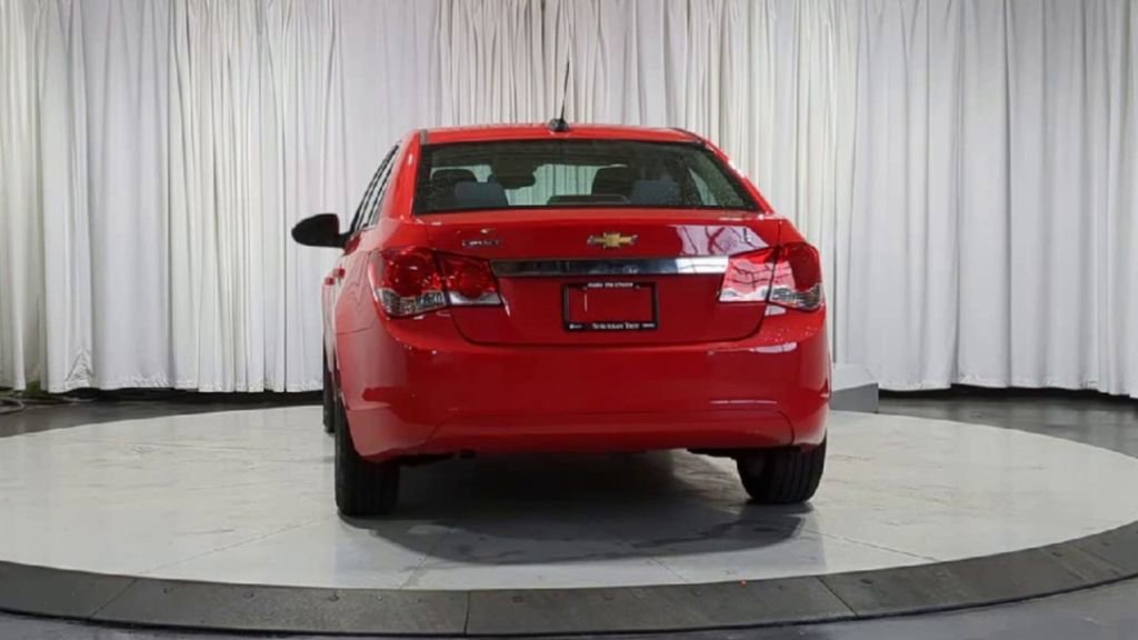 Thumbnail: 2016 Chevrolet Cruze - 9
