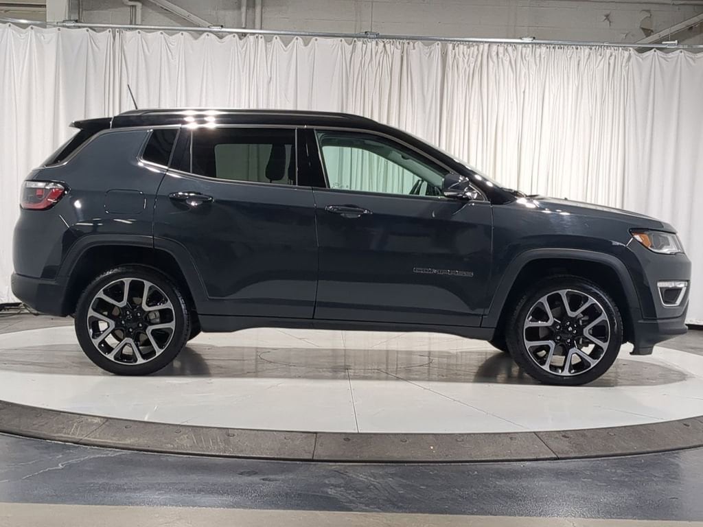 Thumbnail: 2018 Jeep Compass - 18