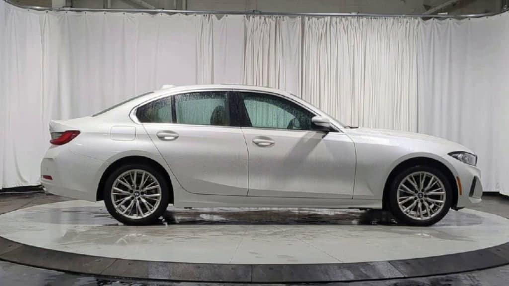 Thumbnail: 2024 BMW 3 Series - 11