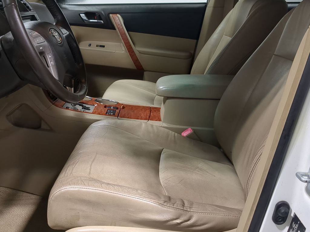 Thumbnail: 2010 Toyota Highlander - 27