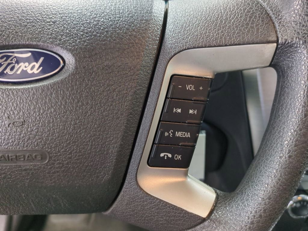 2010 Ford Fusion SE 25