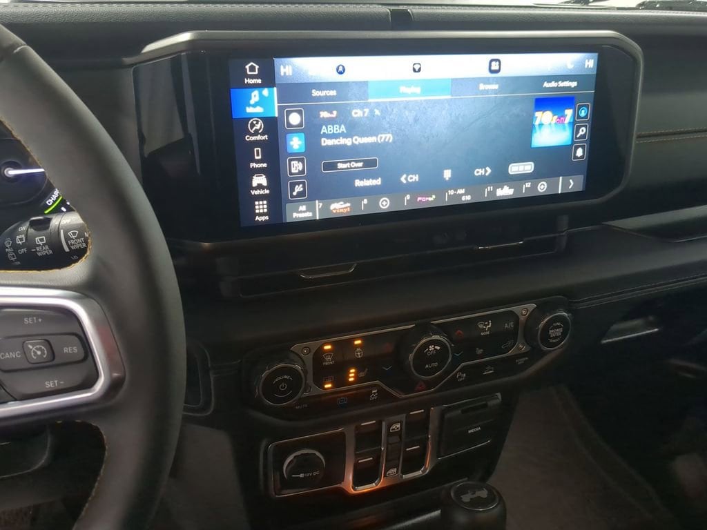 Thumbnail: 2024 Jeep Wrangler - 39