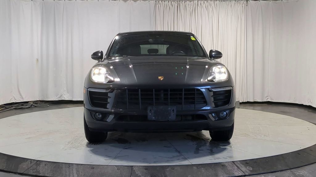 2018 Porsche Macan photo 2