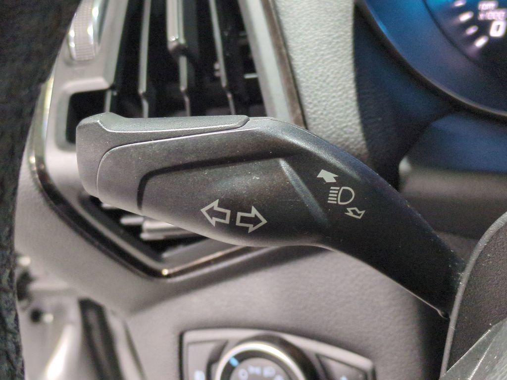 Thumbnail: 2015 Ford Escape - 33