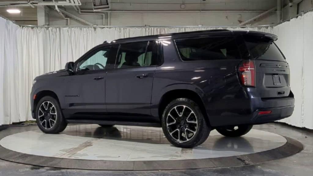 Thumbnail: 2023 Chevrolet Suburban - 8