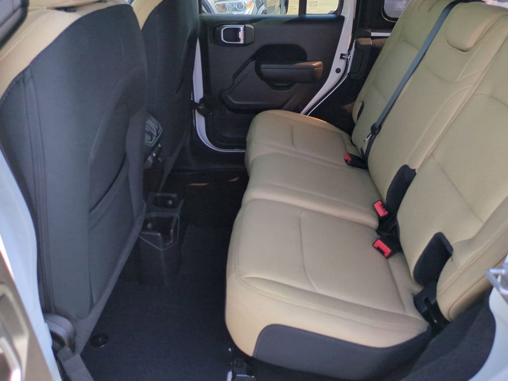 Thumbnail: 2022 Jeep Wrangler - 20