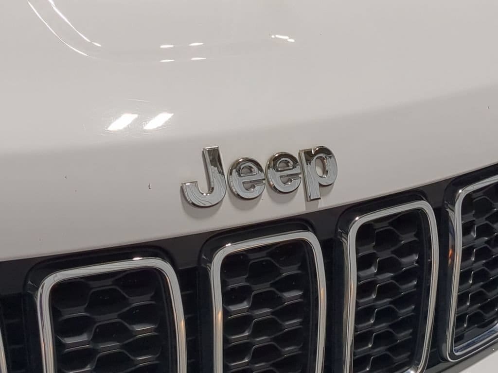 Thumbnail: 2019 Jeep Grand Cherokee - 15