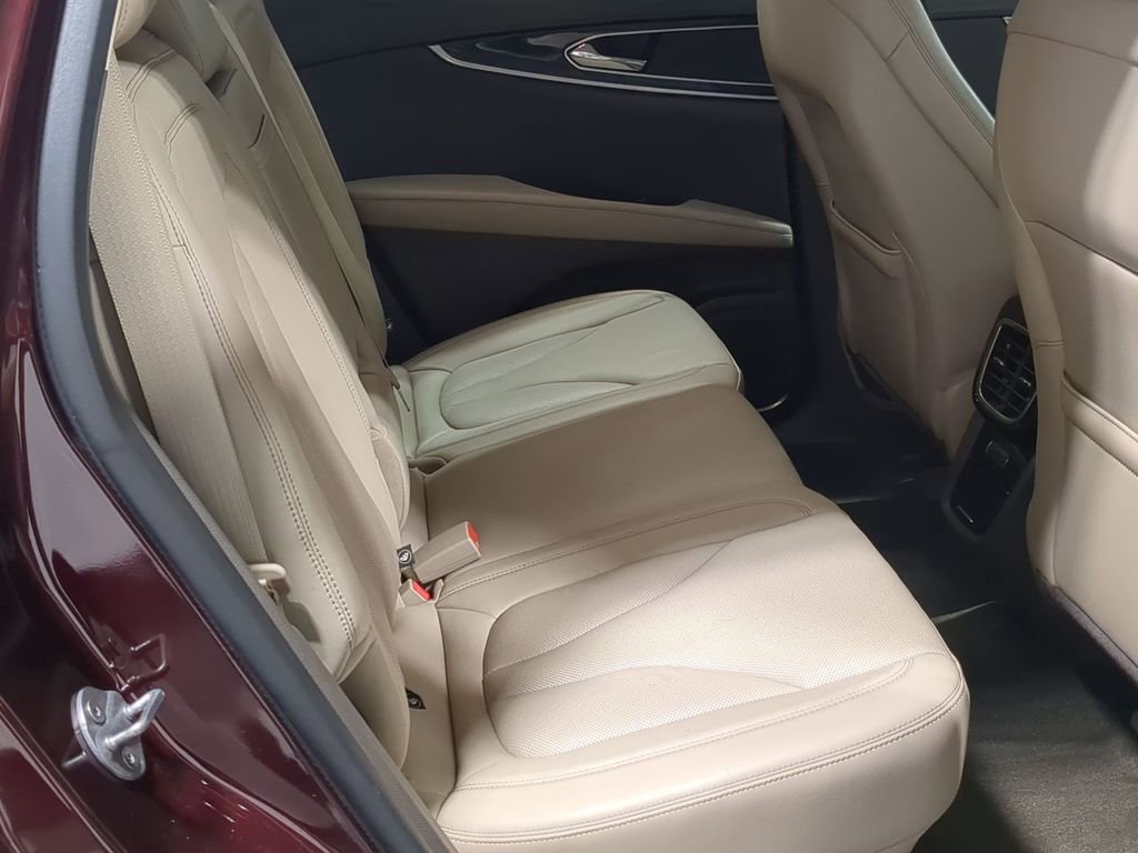 Thumbnail: 2023 Lincoln Nautilus - 27