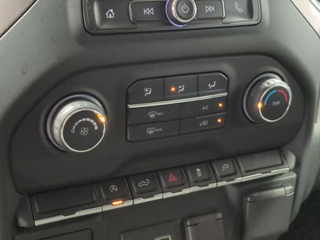 Thumbnail: 2021 Chevrolet Silverado 1500 - 30