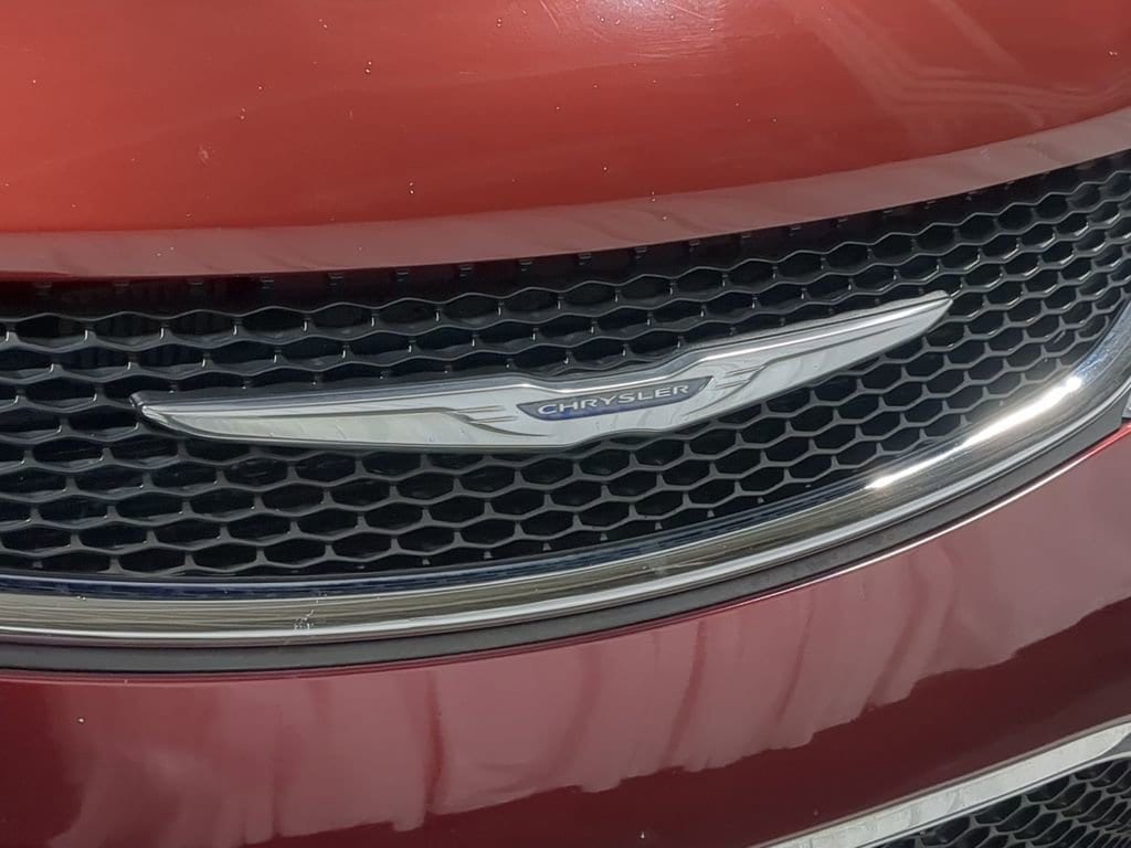 Thumbnail: 2017 Chrysler Pacifica - 23