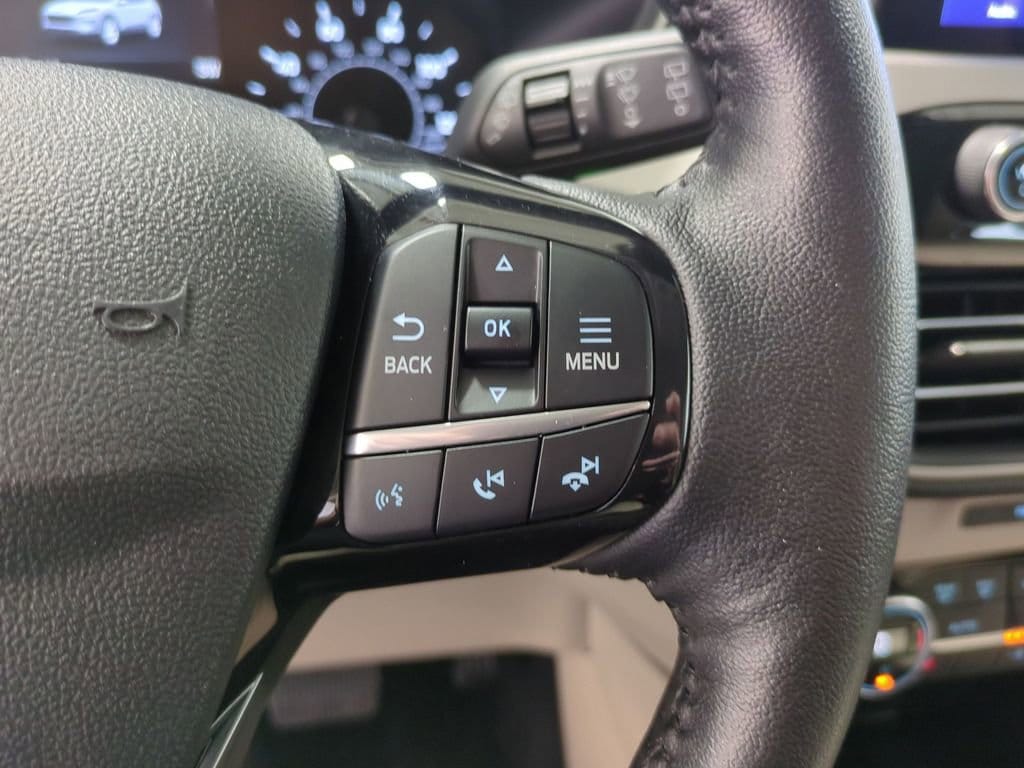 2021 Ford Escape SEL 26
