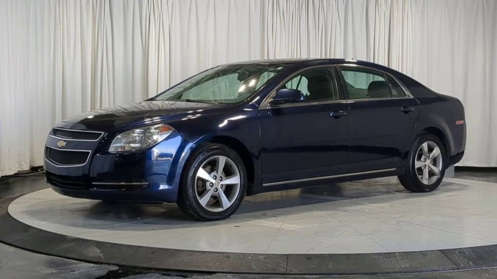 Thumbnail: 2011 Chevrolet Malibu - 5