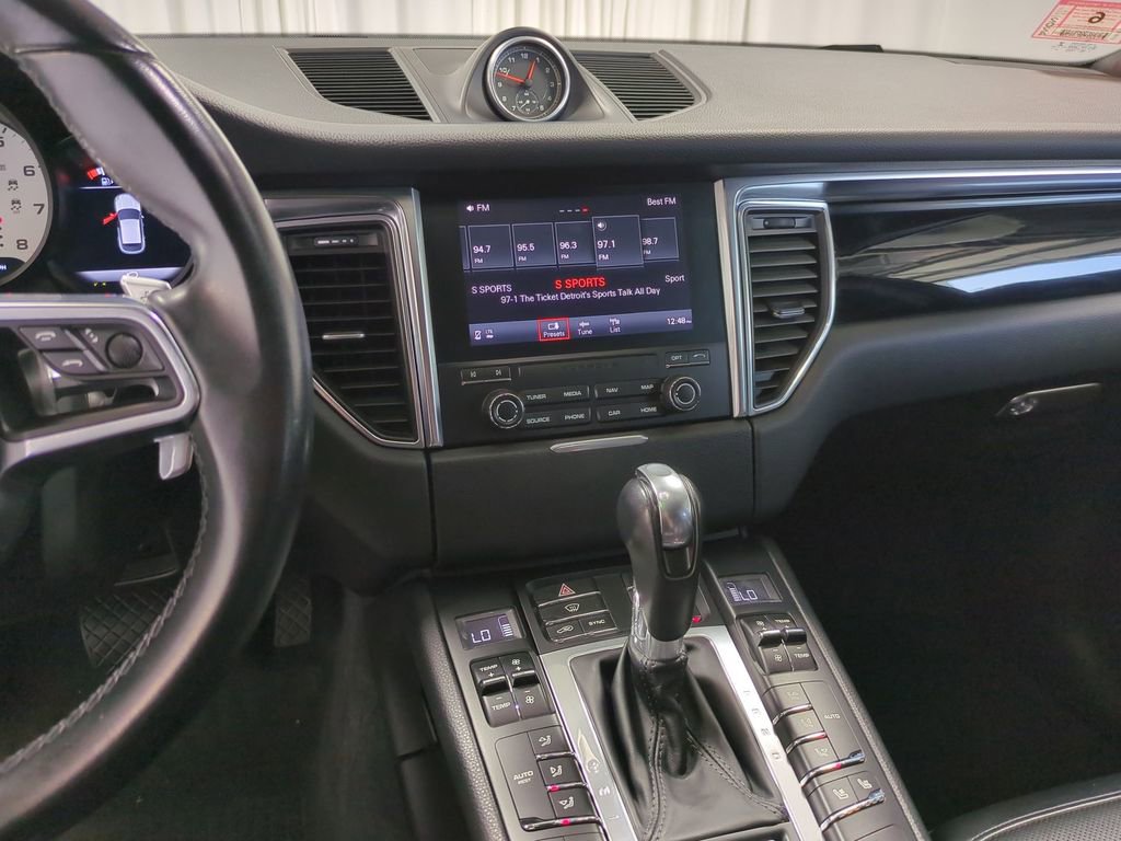 2018 Porsche Macan S 25