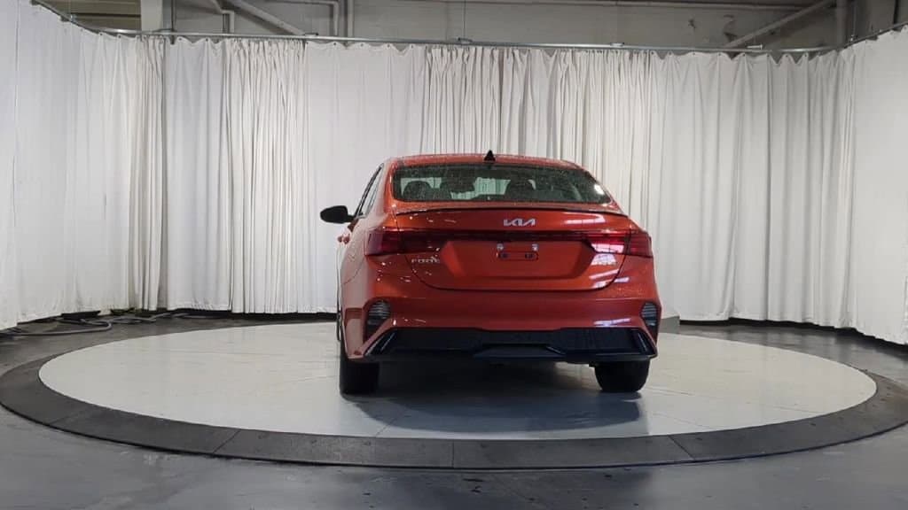 Thumbnail: 2023 Kia Forte - 9