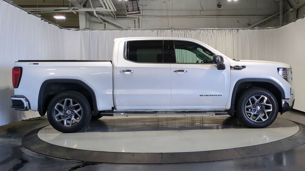 Thumbnail: 2023 GMC Sierra 1500 - 9