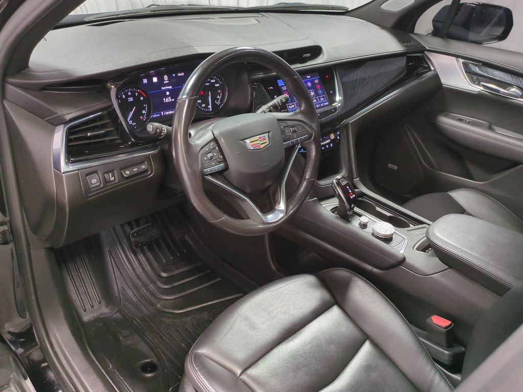 Thumbnail: 2021 Cadillac XT6 - 12