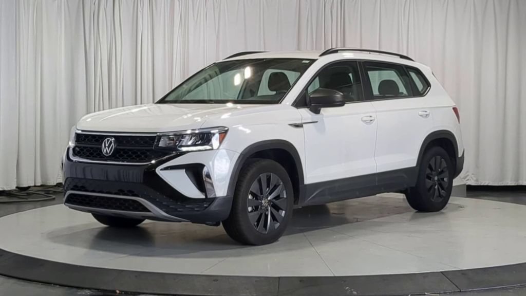 Thumbnail: 2022 Volkswagen Taos - 3