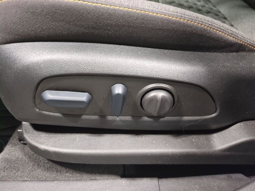 Thumbnail: 2023 Chevrolet Equinox - 21