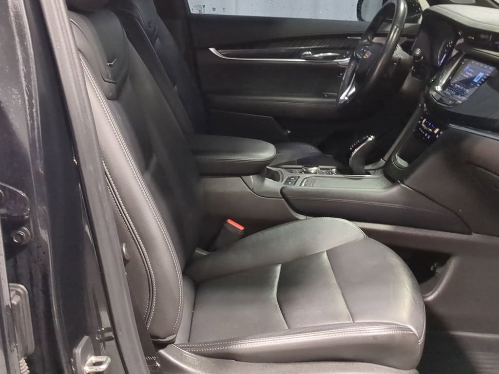 Thumbnail: 2023 Cadillac XT6 - 39