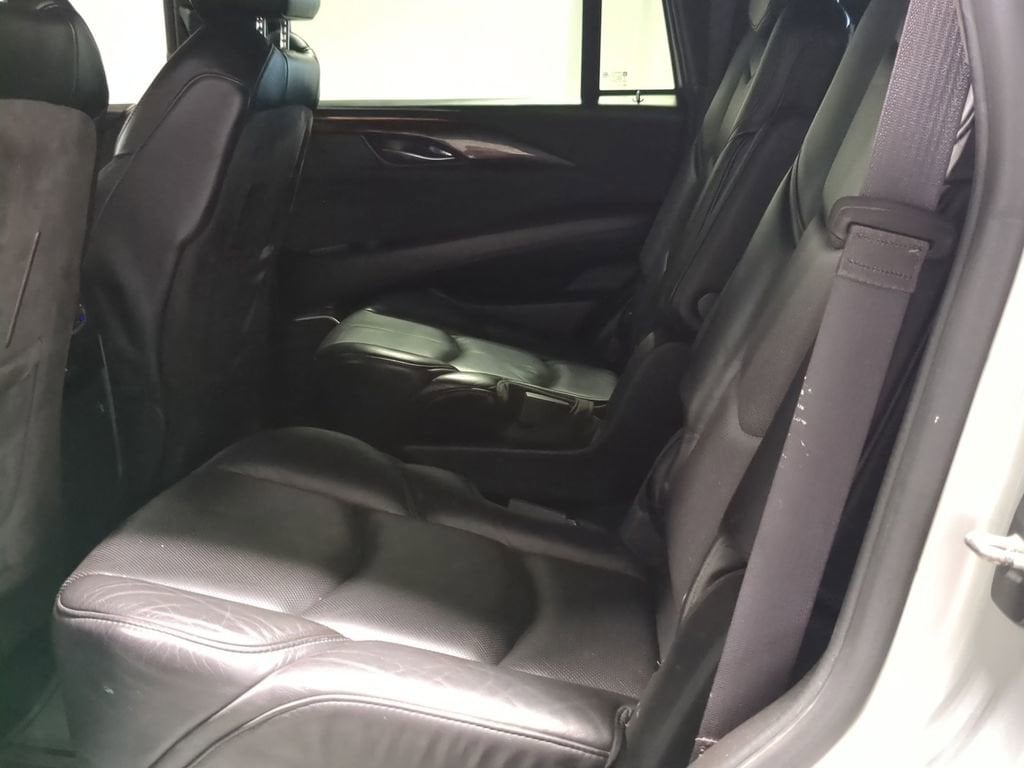 Thumbnail: 2015 Cadillac Escalade - 33