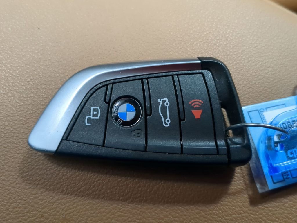 Thumbnail: 2024 BMW 3 Series - 50