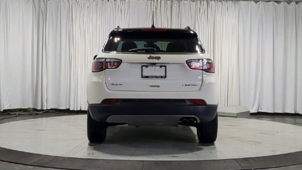 Thumbnail: 2019 Jeep Compass - 8