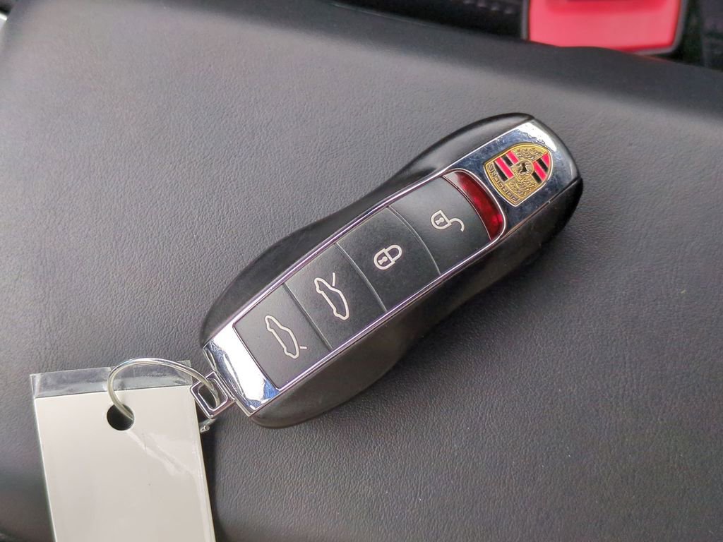Thumbnail: 2014 Porsche Cayman - 33