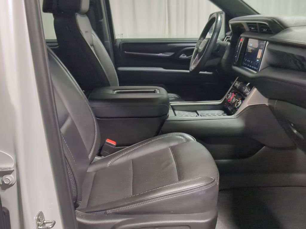 Thumbnail: 2024 GMC Yukon XL - 21