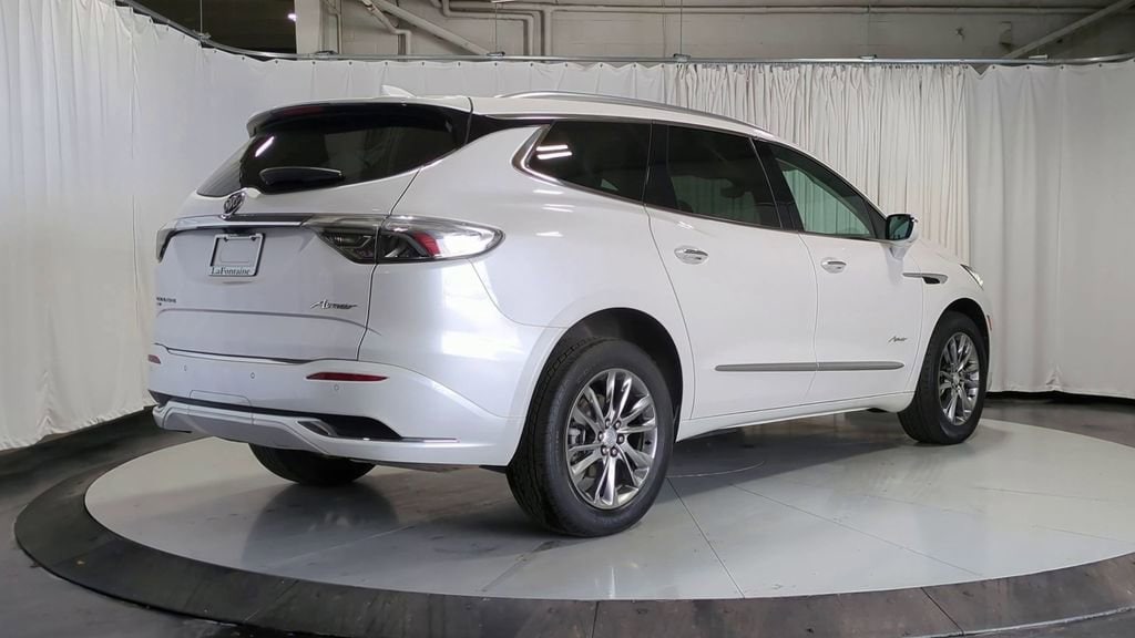 Thumbnail: 2022 Buick Enclave - 8