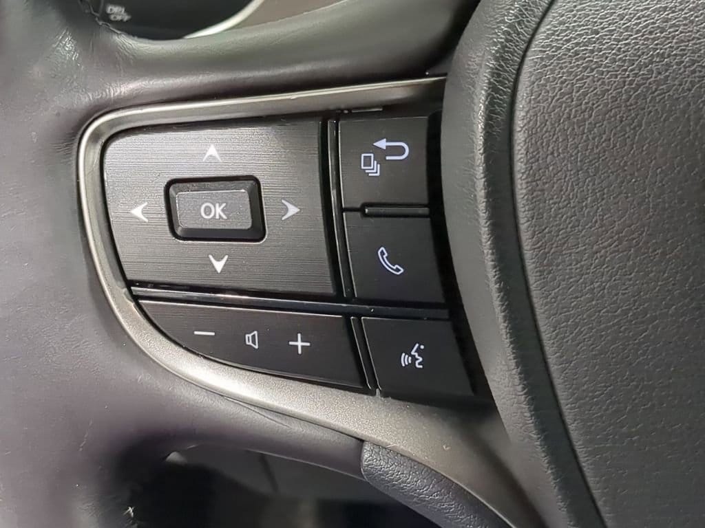 Thumbnail: 2022 Lexus ES - 36