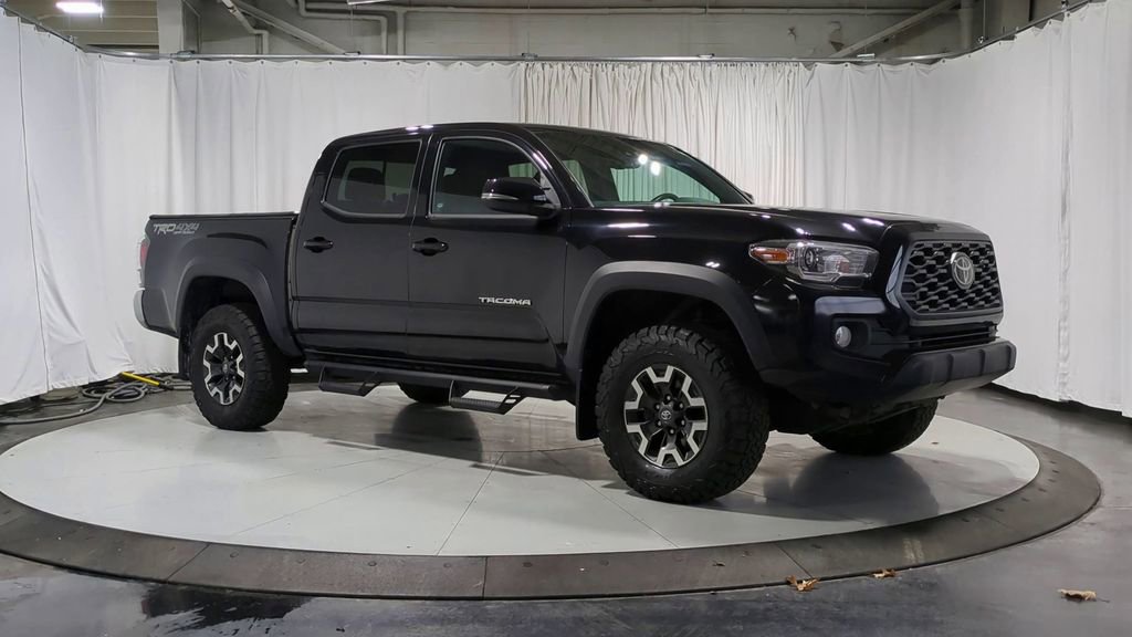 2021 Toyota Tacoma TRD Off-Road photo 2