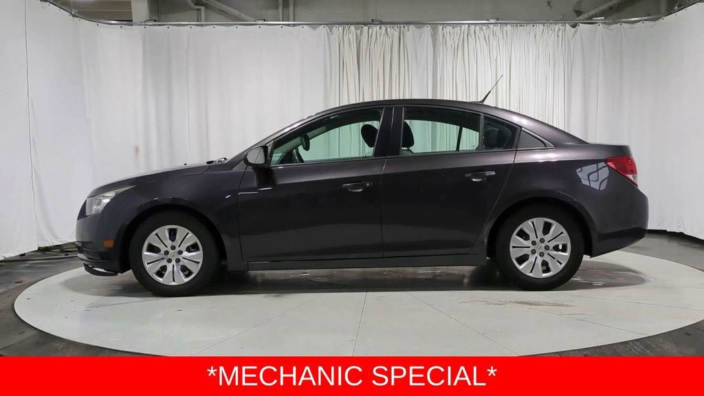 Thumbnail: 2014 Chevrolet Cruze - 5