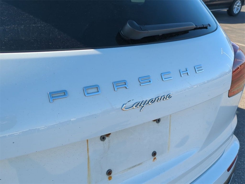 2016 Porsche Cayenne Base 12