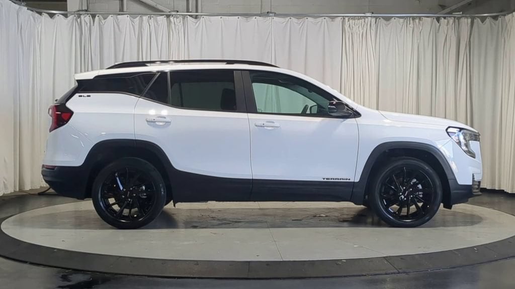 Thumbnail: 2023 GMC Terrain - 11