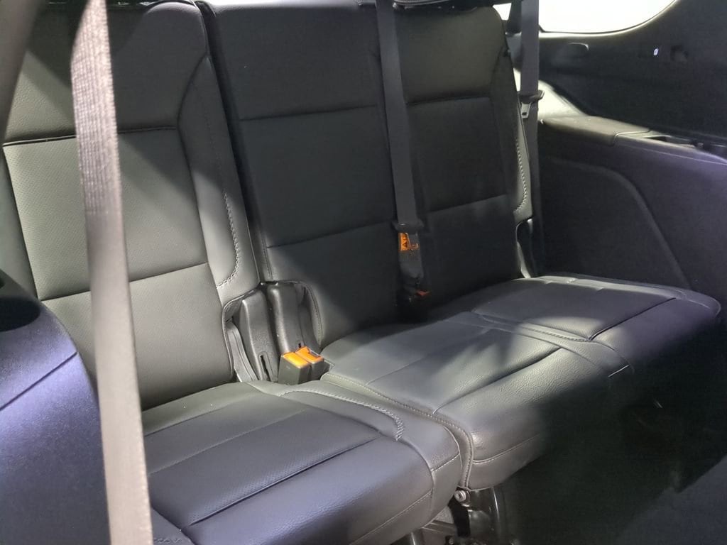 Thumbnail: 2024 GMC Yukon - 36