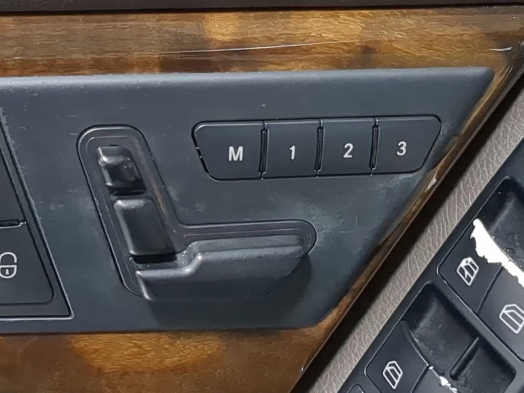 Thumbnail: 2015 Mercedes-Benz GLK - 29