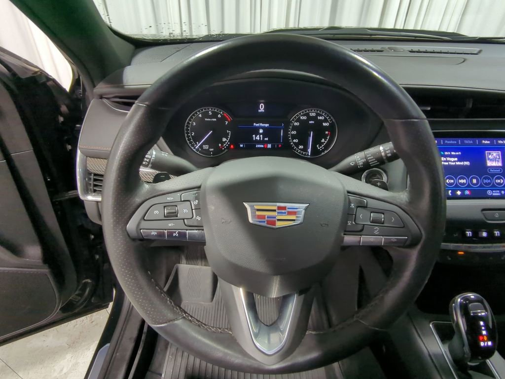 Thumbnail: 2023 Cadillac XT4 - 36