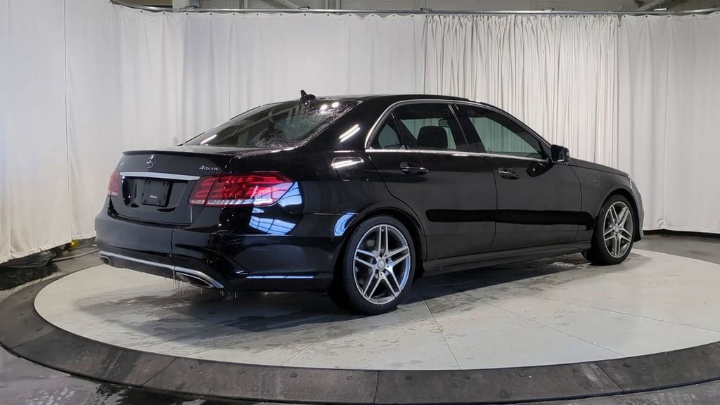 Thumbnail: 2016 Mercedes-Benz E-Class - 8