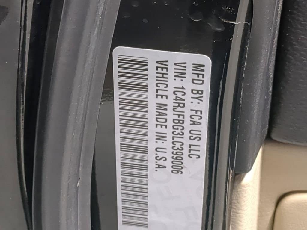 Thumbnail: 2020 Jeep Grand Cherokee - 47