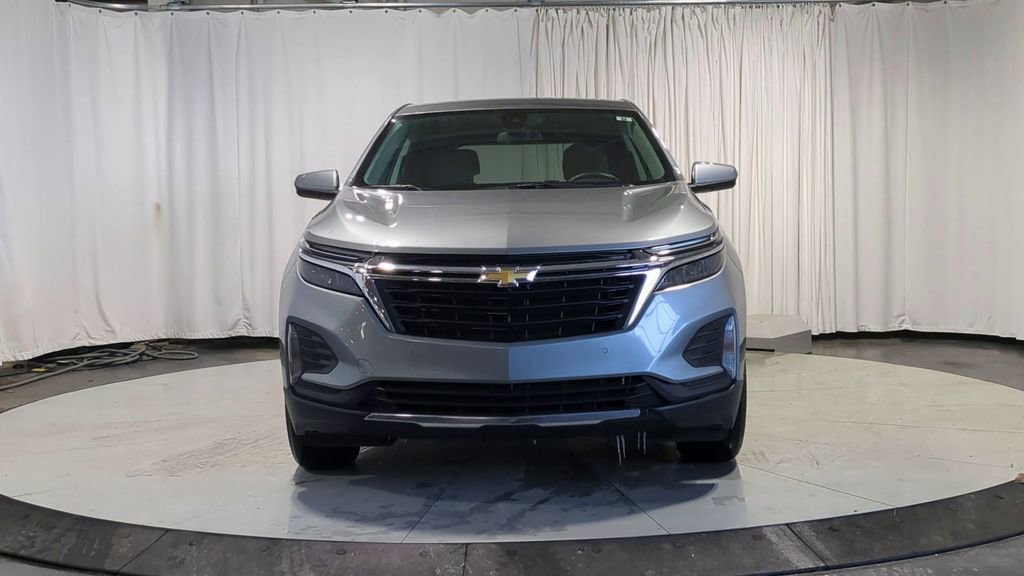 2023 Chevrolet Equinox LT photo 3