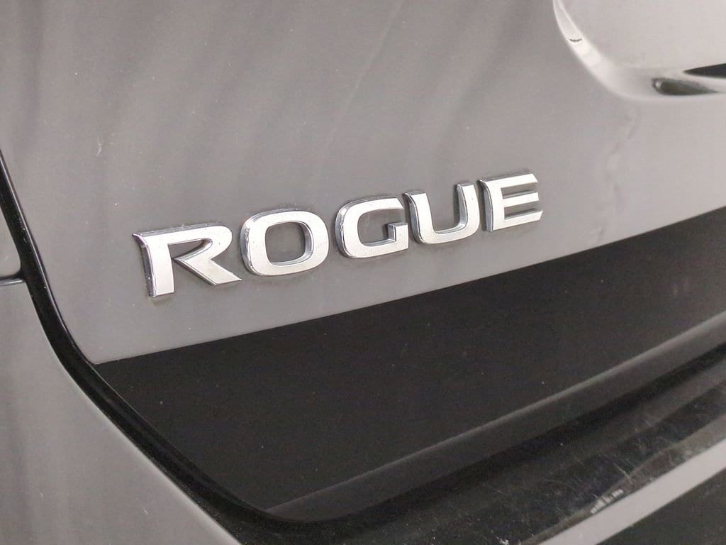 Thumbnail: 2015 Nissan Rogue - 15