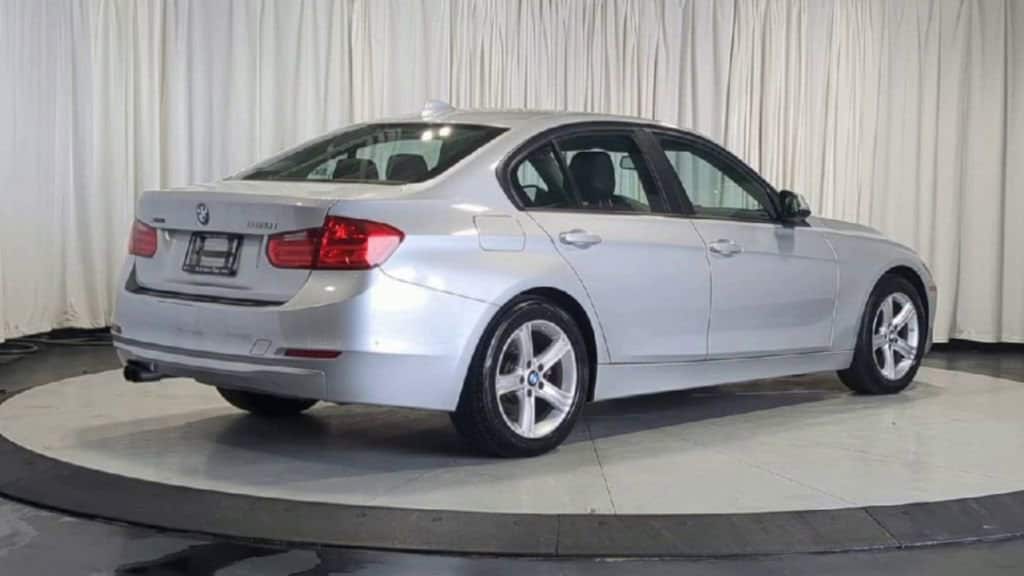 Thumbnail: 2013 BMW 3 Series - 10