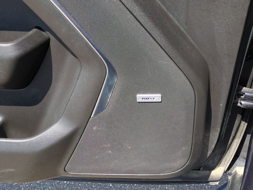 Thumbnail: 2022 Chevrolet Suburban - 35