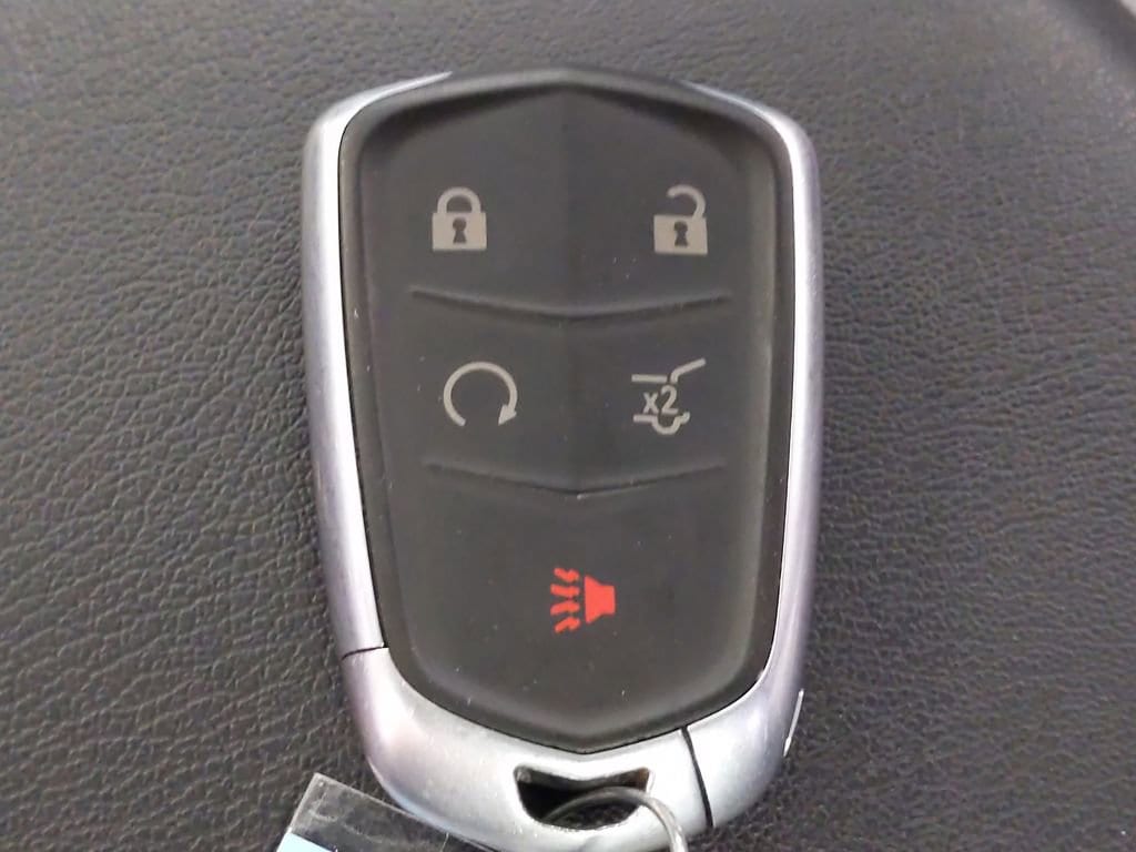 Thumbnail: 2021 Cadillac XT6 - 32