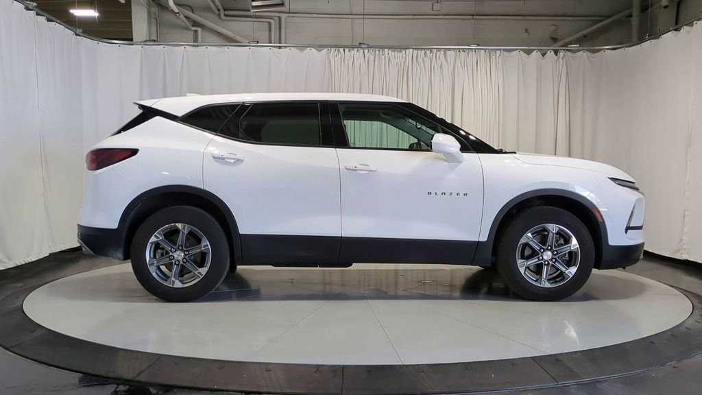 Thumbnail: 2024 Chevrolet Blazer - 11