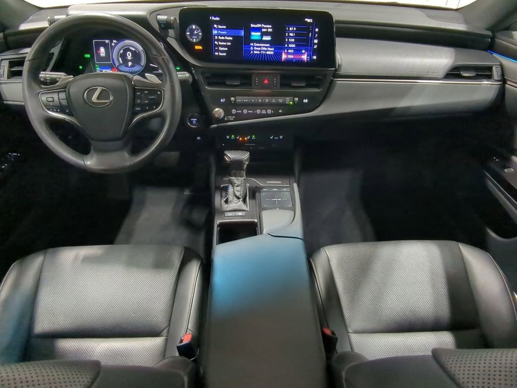 Thumbnail: 2022 Lexus ES - 28