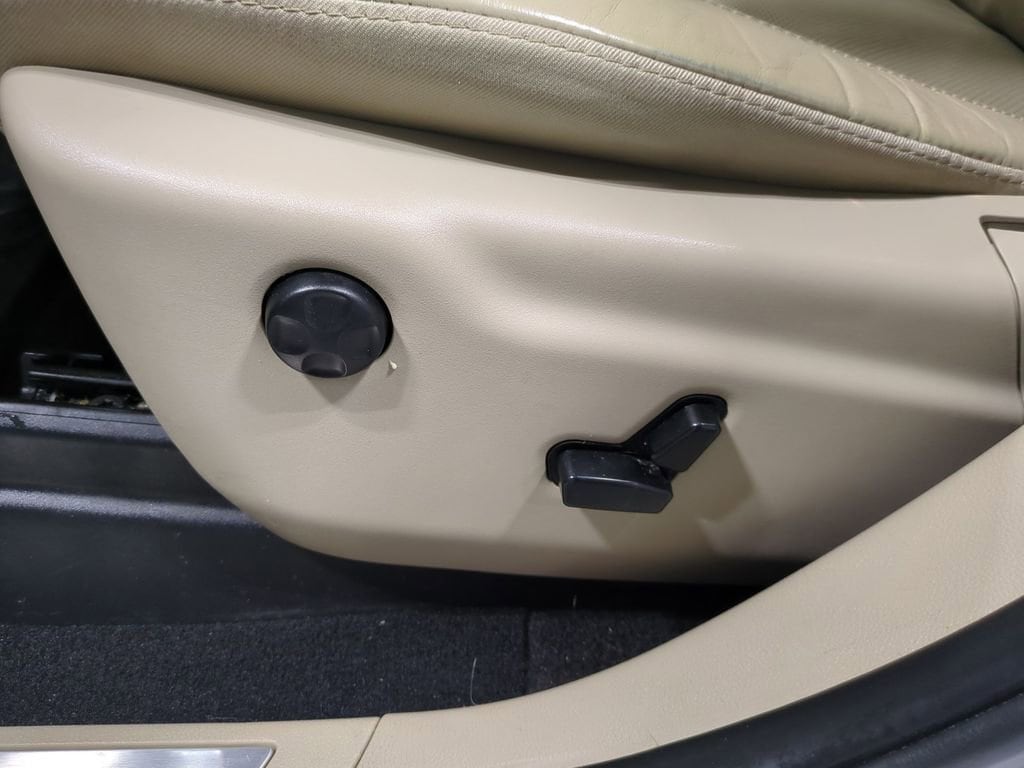 Thumbnail: 2020 Jeep Grand Cherokee - 21